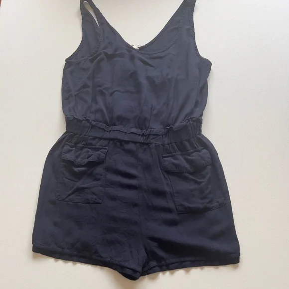EUC Ci Sono Dark Blue Romper Size Large (E3) - Picture 1 of 5